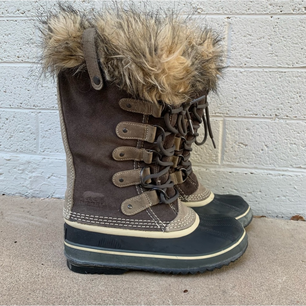 SOREL // Joan of Arctic Boots - Size 7
